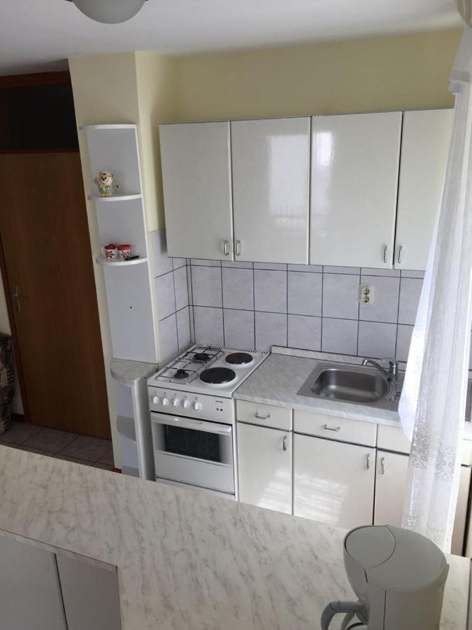 Apartmani Ana 马林斯卡 外观 照片