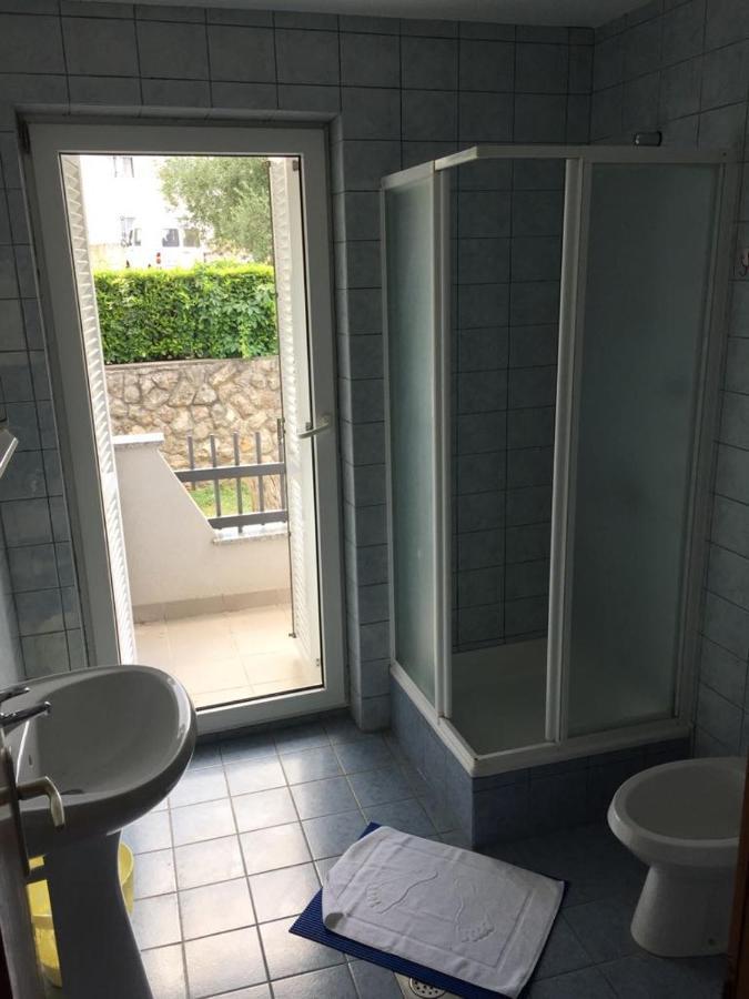 Apartmani Ana 马林斯卡 外观 照片