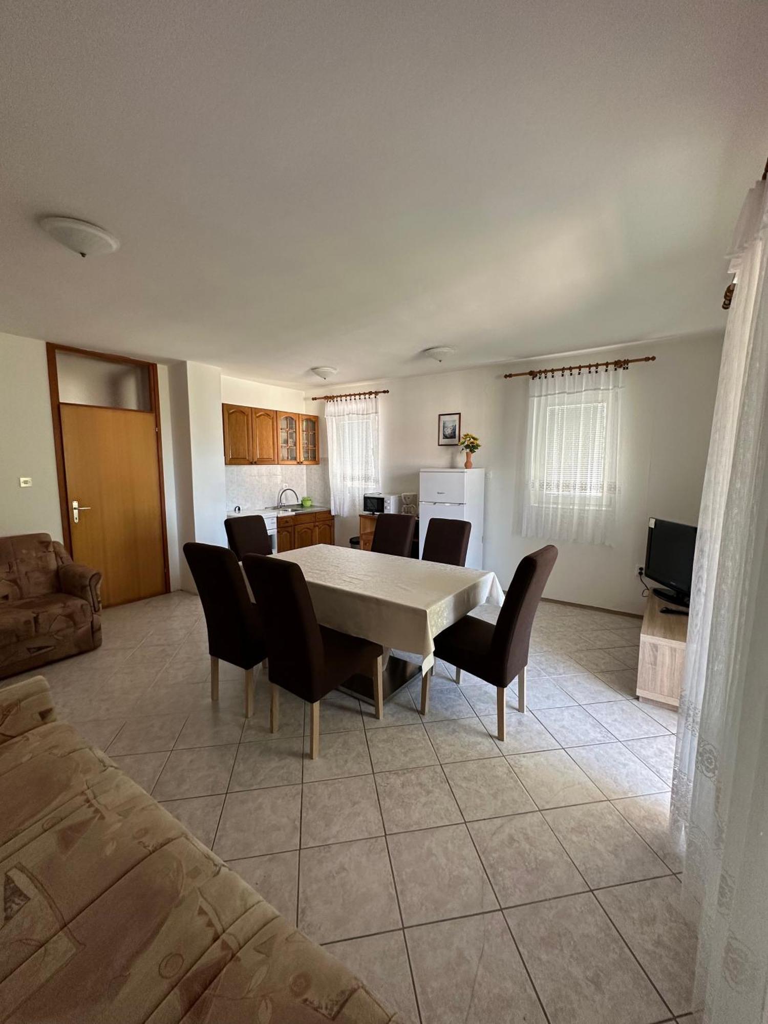Apartmani Ana 马林斯卡 外观 照片